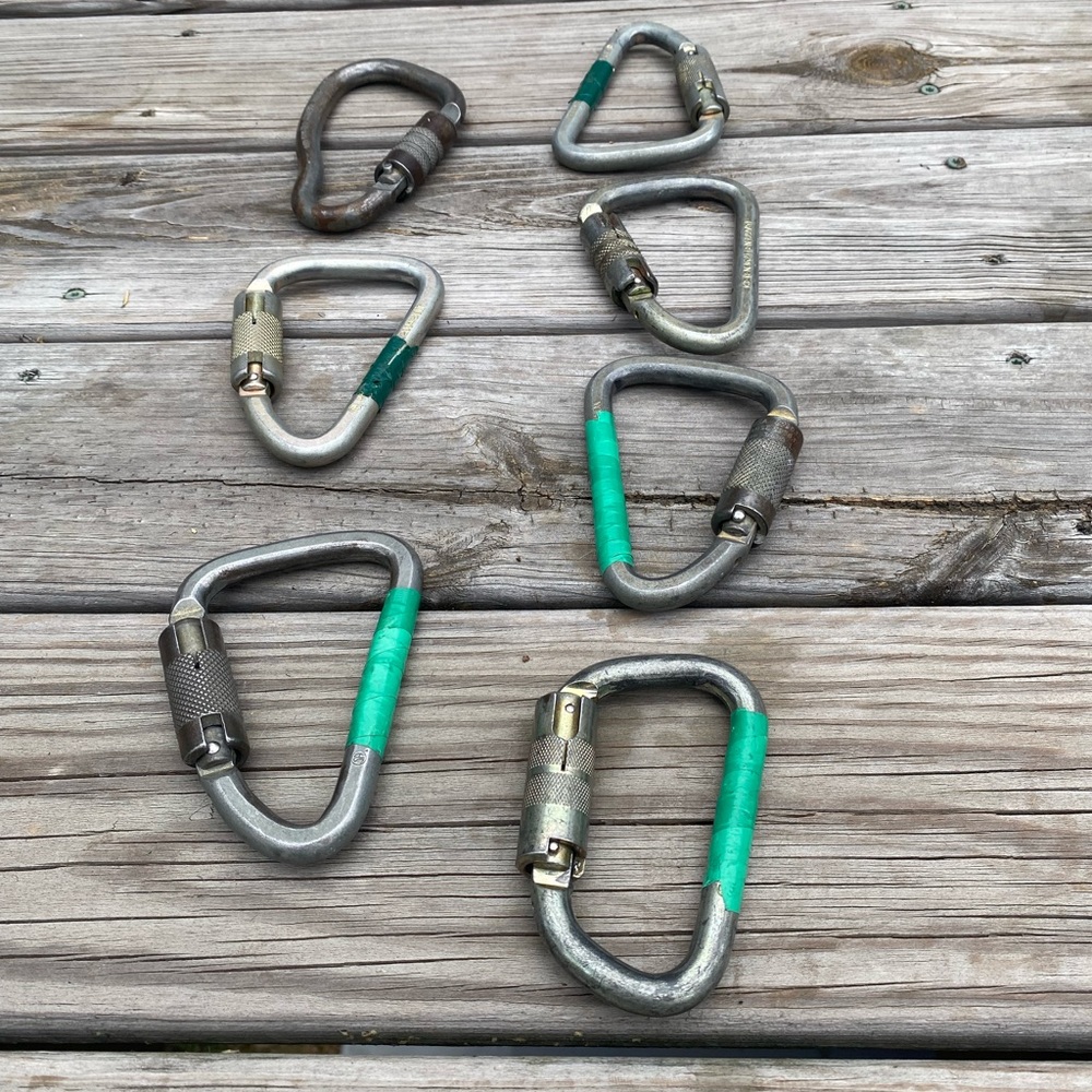 Carabiner hook